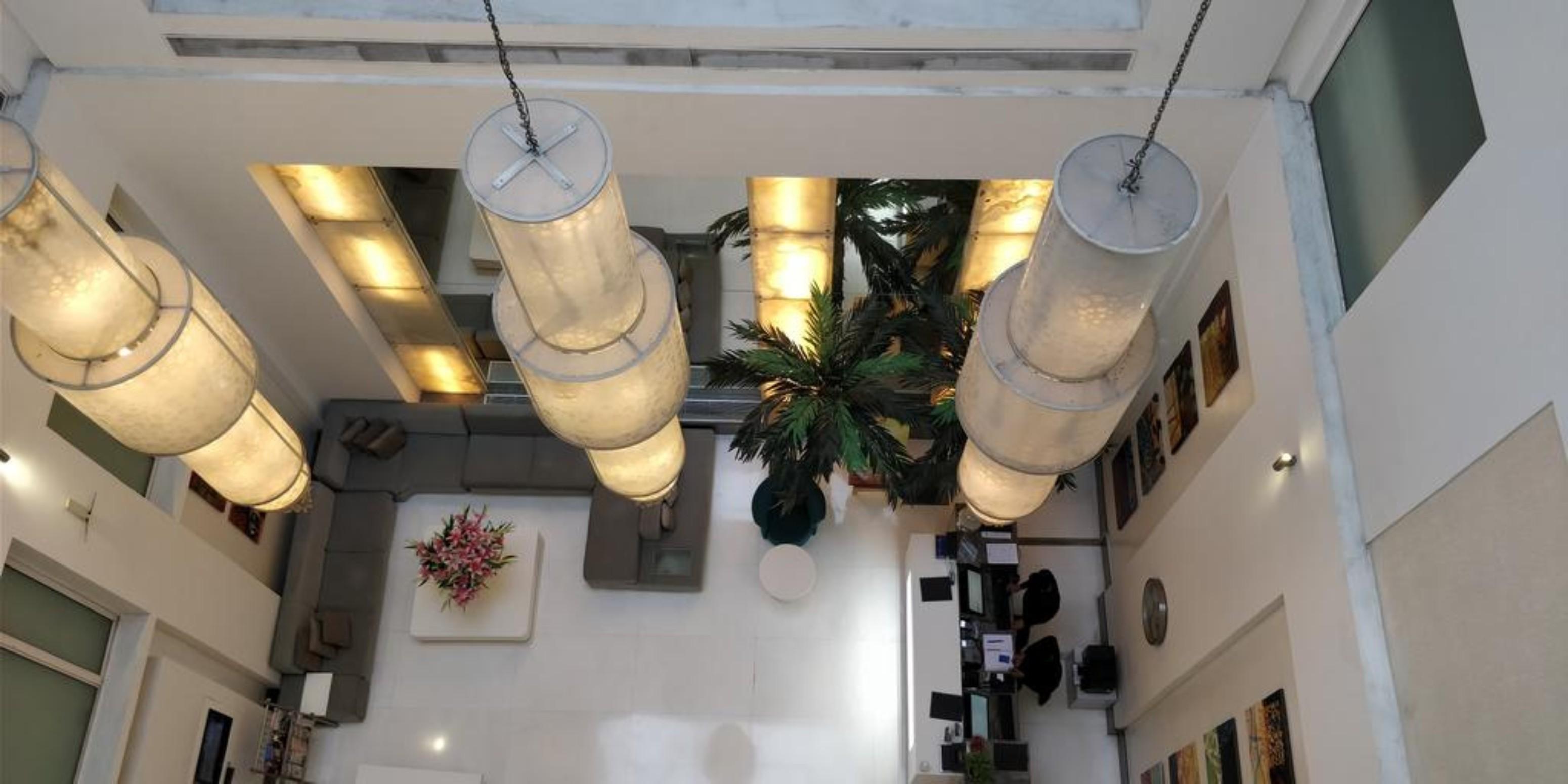 The Ashtan Sarovar Portico New Delhi Exteriör bild